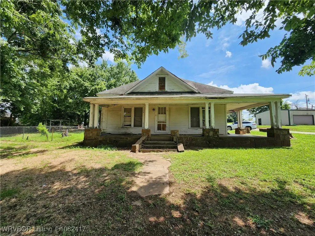 10 Wood St