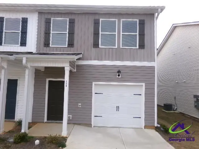 130 Pin Oak Trl