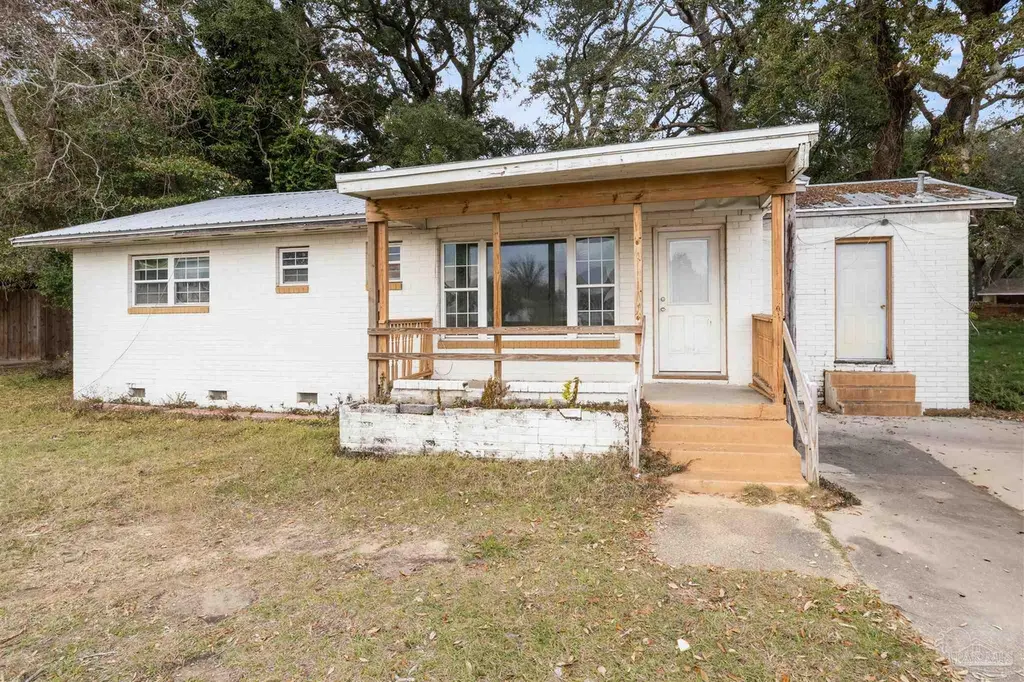 284 Airport Blvd