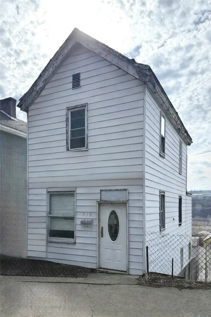 330 Iowa Ave