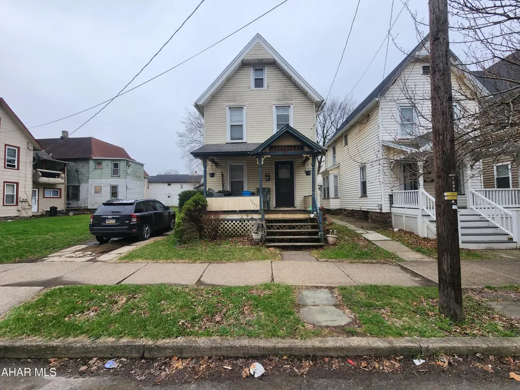 1041 Memorial Ave
