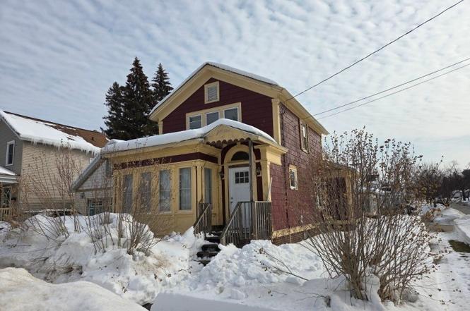 116 E Oneida St