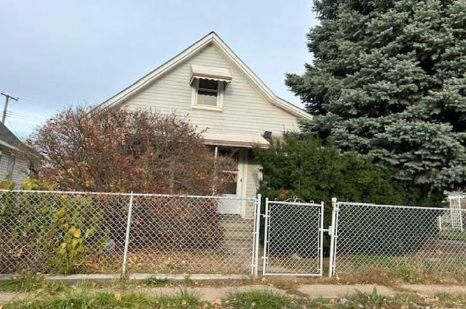 26 W Benson St