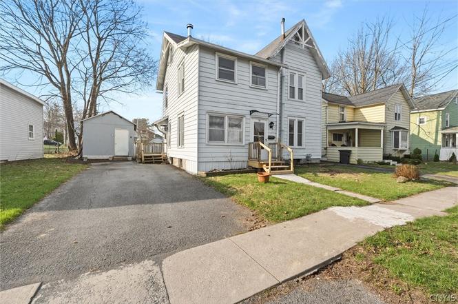 16 Aspen St