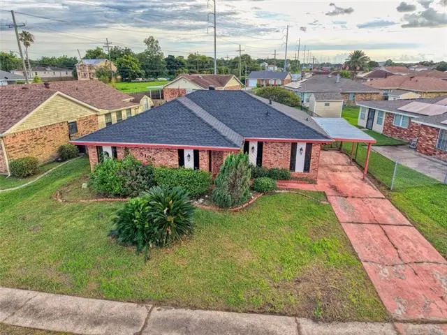 5108 Sandhurst Dr