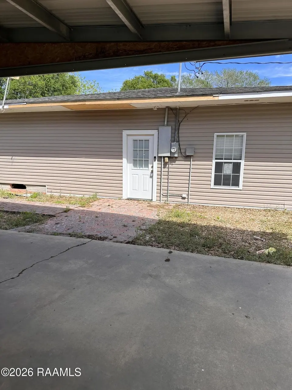 1606 Airport Rd