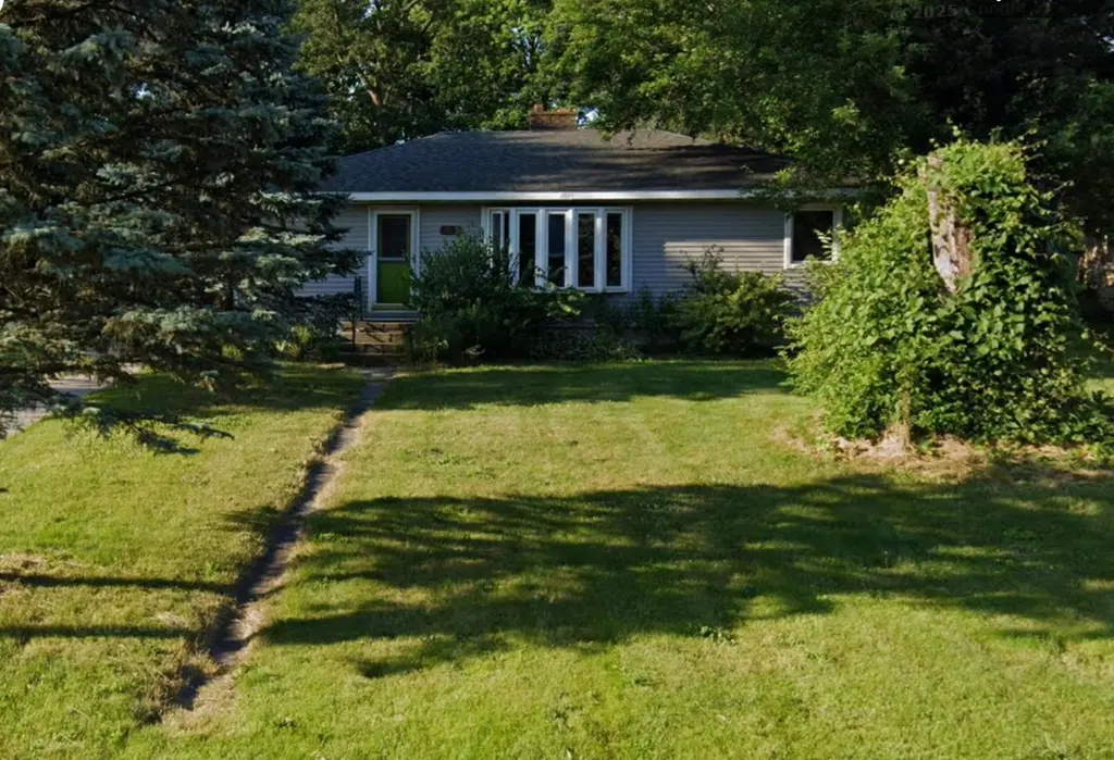 2295 W 41st Ave