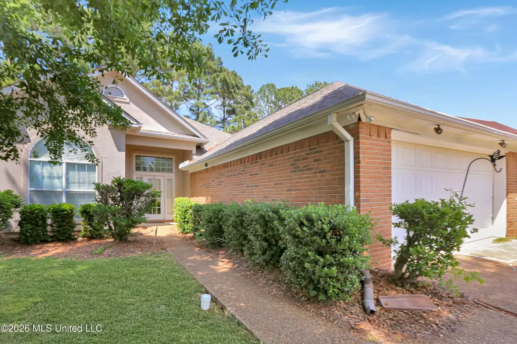 373 Avalon Way