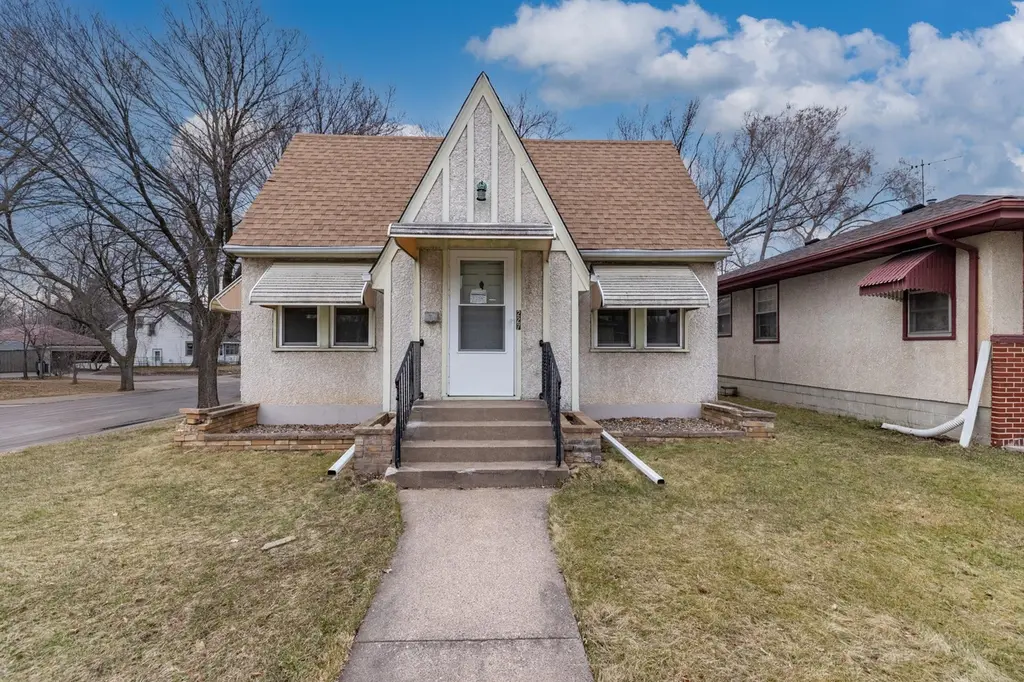 227 Maryland Ave W