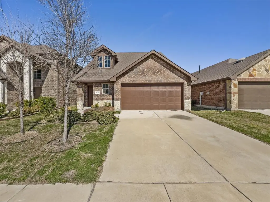 2126 Hobby Dr