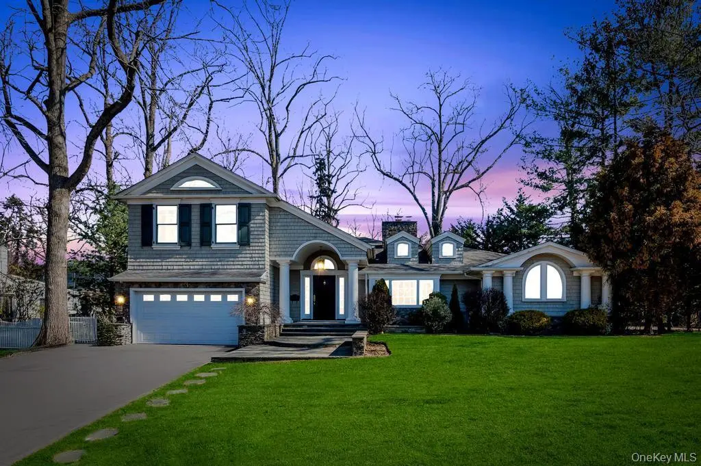3 School House Ln