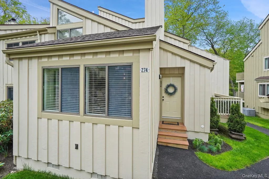 274 Maplewood Dr