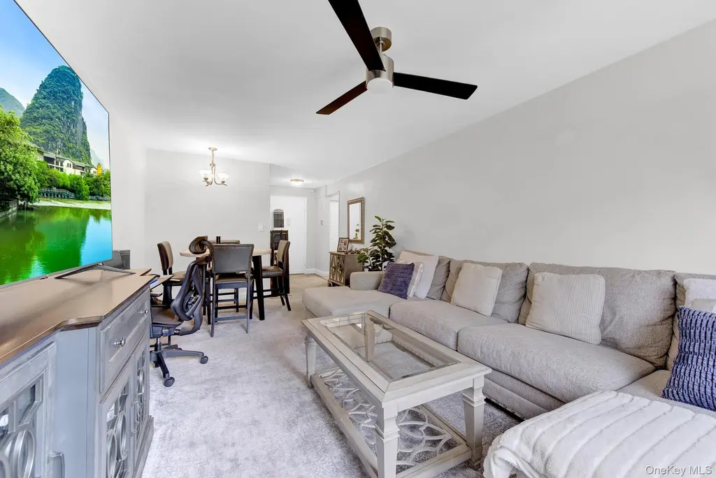 3 Birchwood Ct Unit 3H