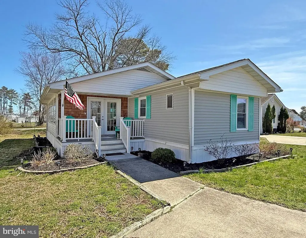 21695 F St Unit F-40