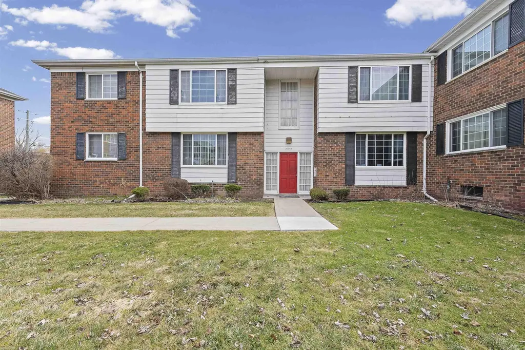 25344 Shiawassee Cir #210