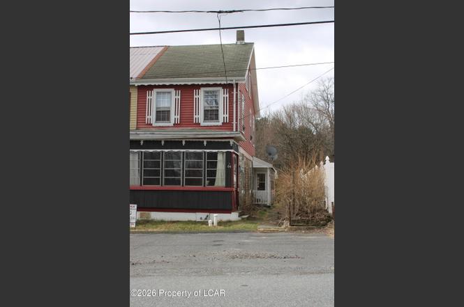 64 Lakeside Ave