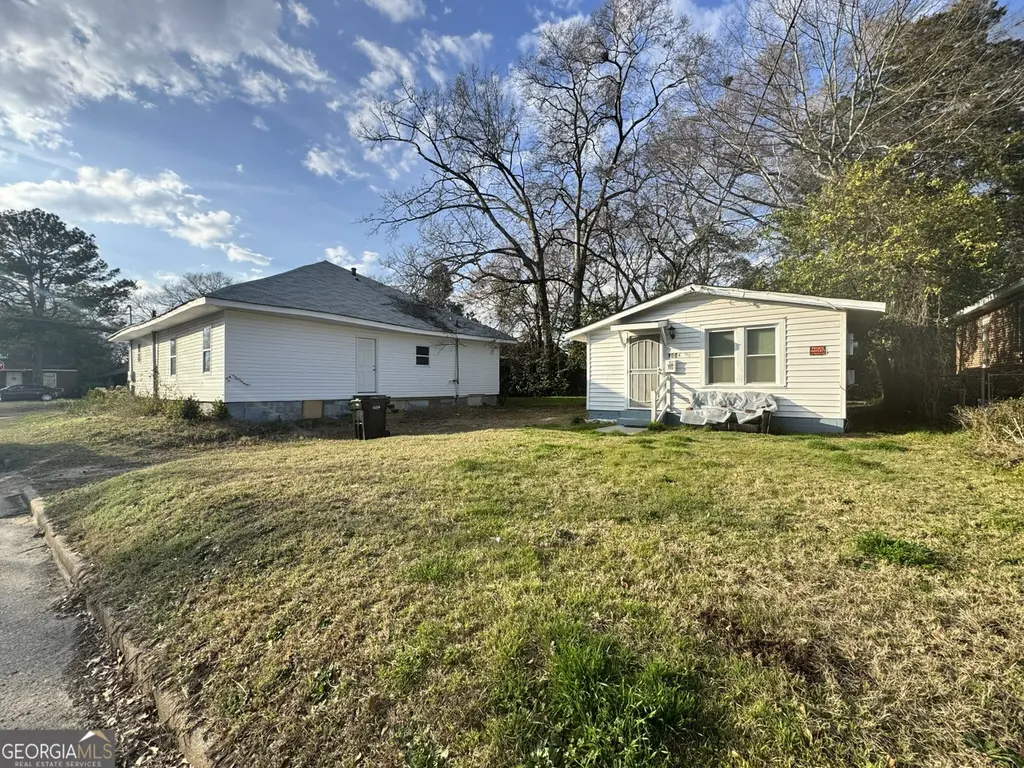 1002 Lawyers Ln
