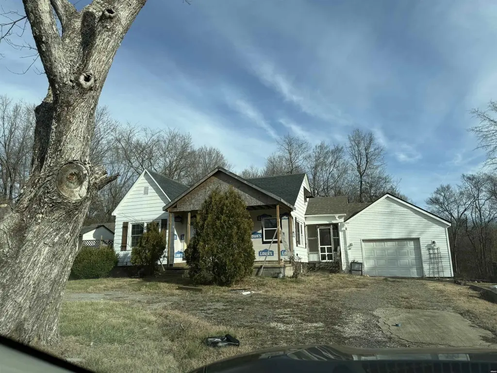 8156 Hwy 118