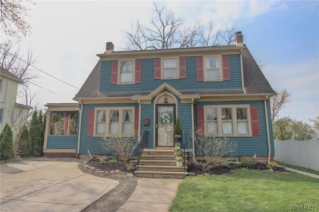 52 Helen Ave