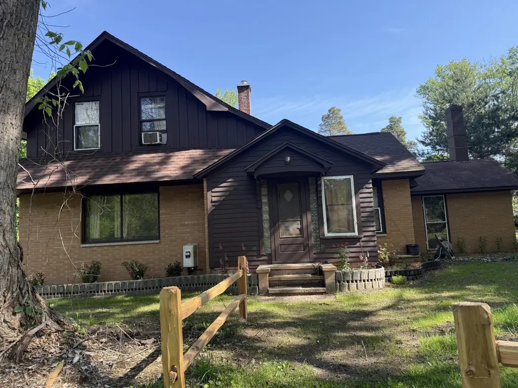 2922 N Ionia Rd