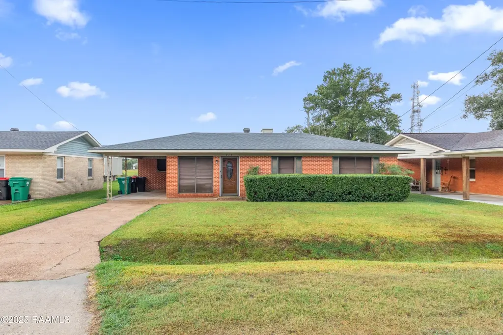 213 Belle Homme Dr