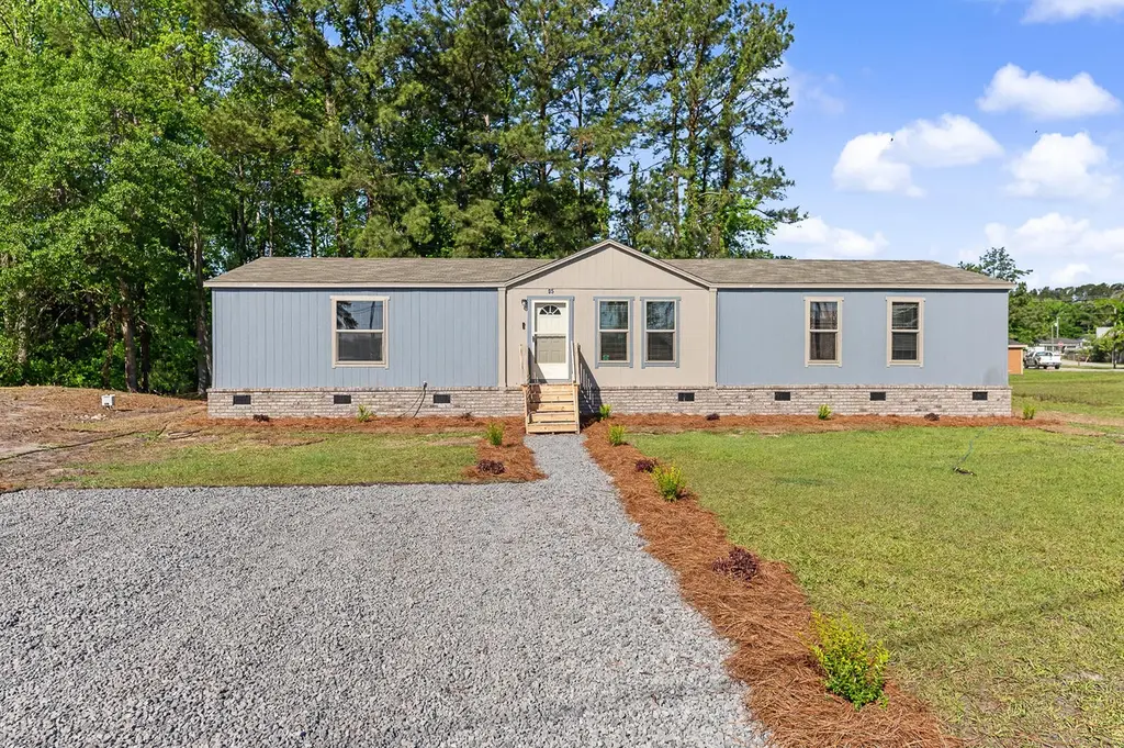 205 Langham Ct