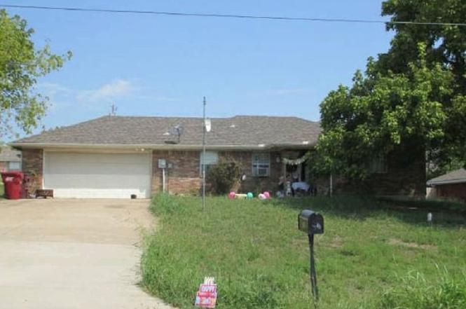 300 Ridgeway Dr