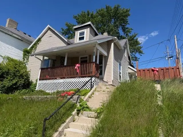 205 N 5th St