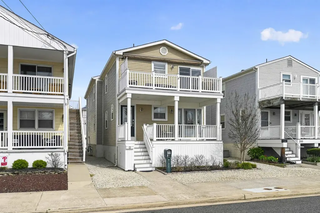 202 Simpson Ave Unit A