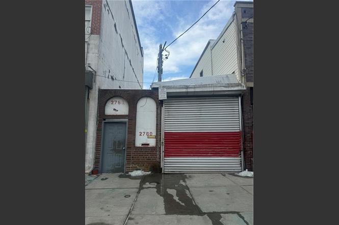 2760 W 15th St