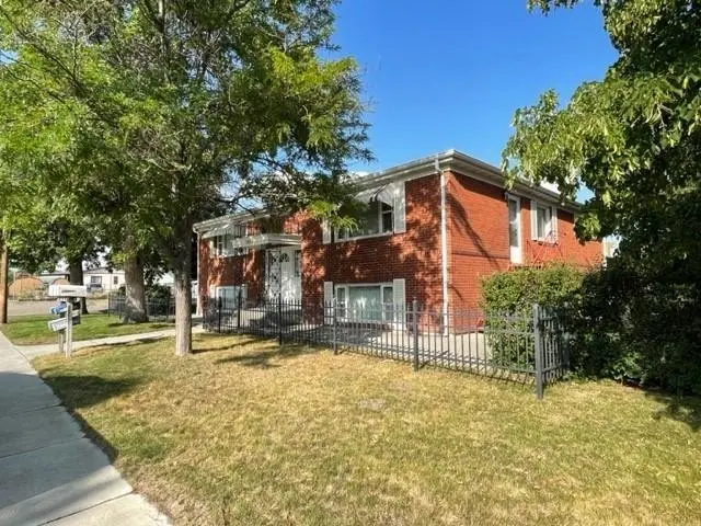 2901 8th Ave N