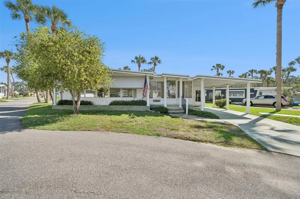 43 Sabal Palm Cir