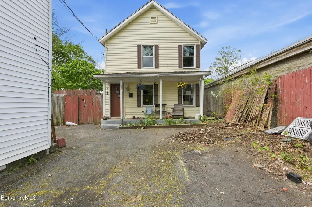 57 Adam St