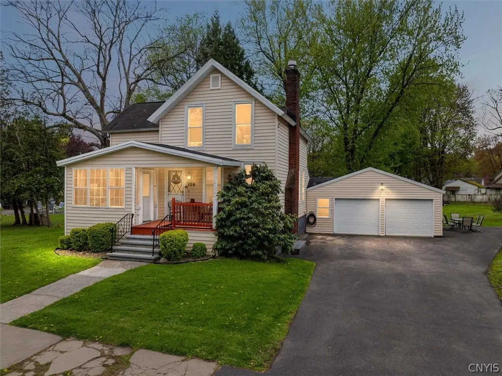 129 Seward Ave