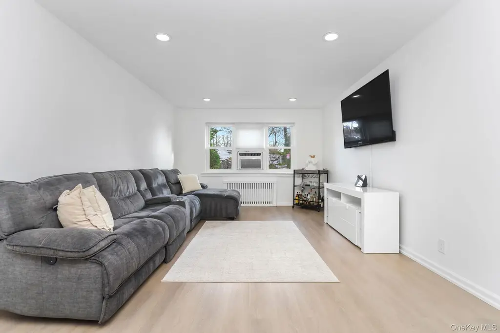 450 Pelham Rd Unit 1C