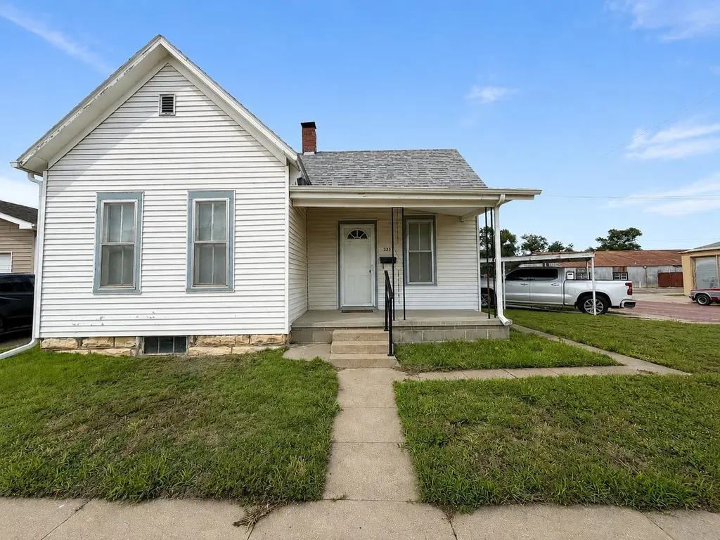233 E 11th St. St