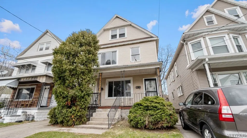 123 Peter St