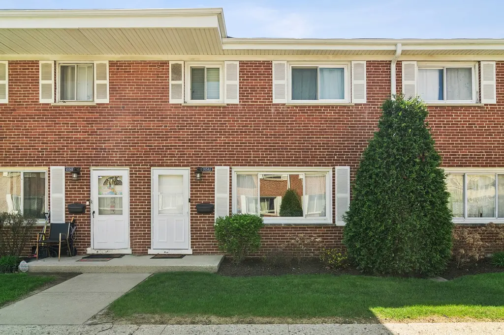 1058 N Boxwood Dr Unit A
