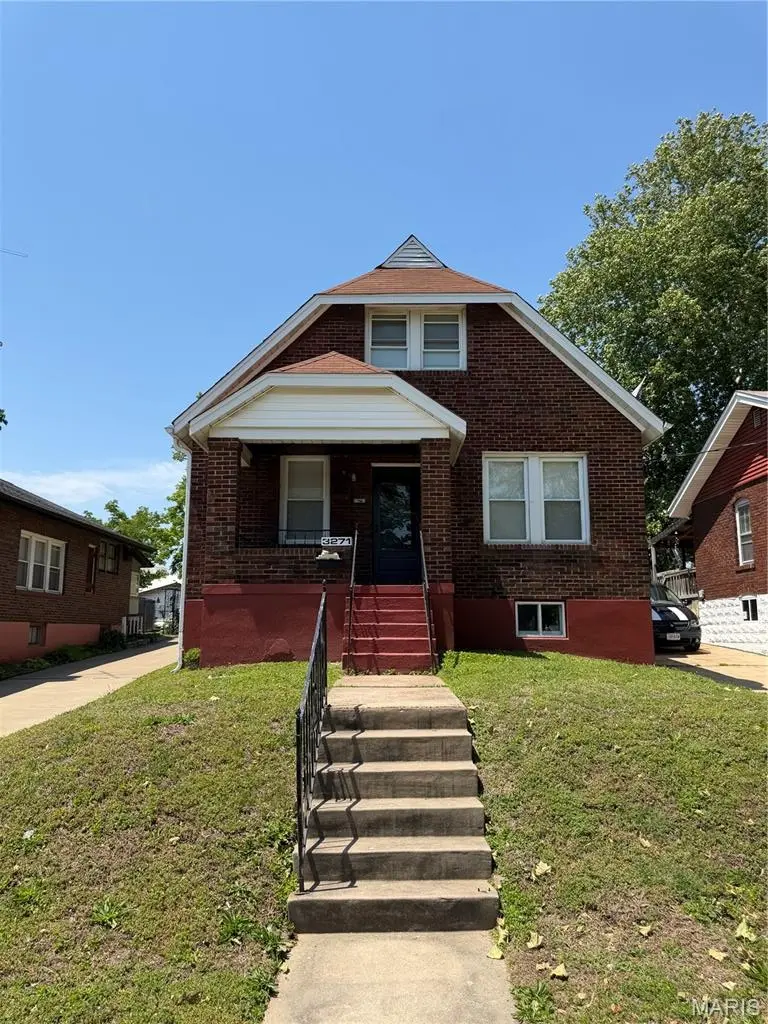 3271 Marshall Ave