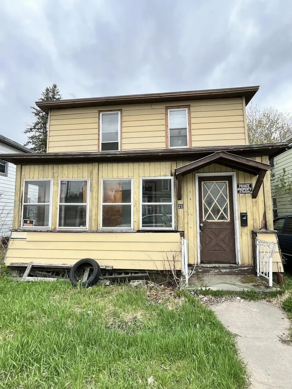 21 Main St