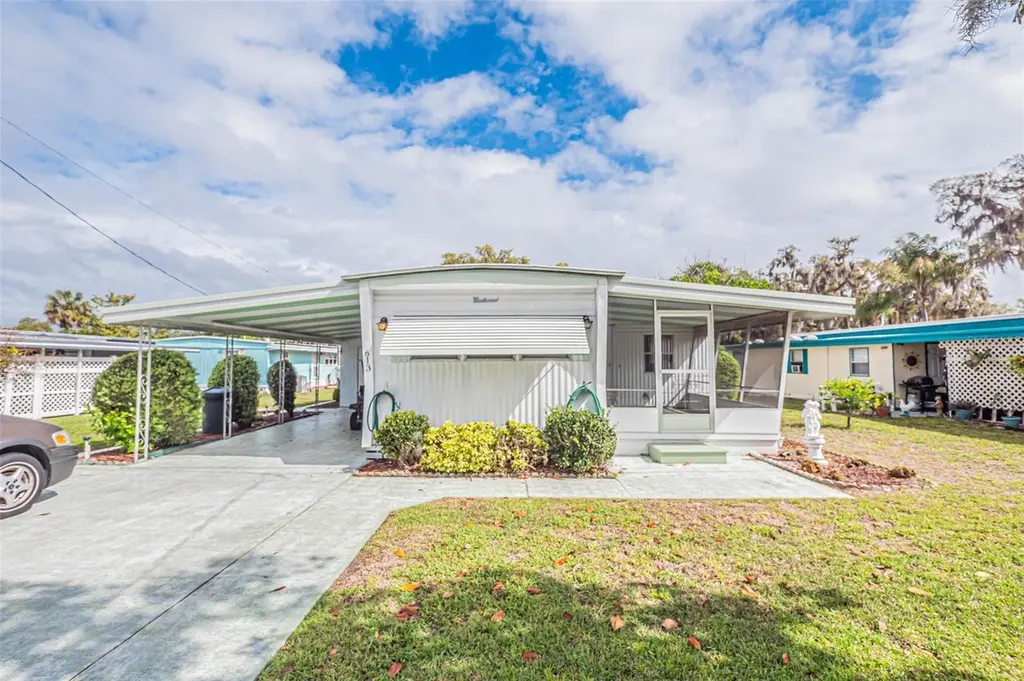 613 Sandpiper Dr