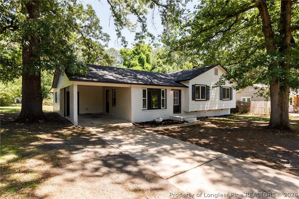 1034 Riverside Cir