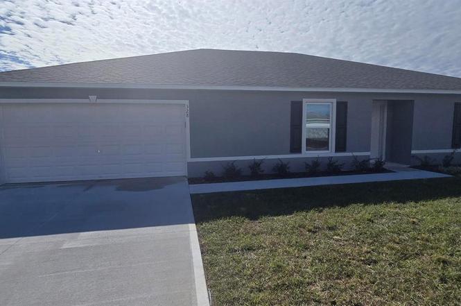 328 Elderberry Ct