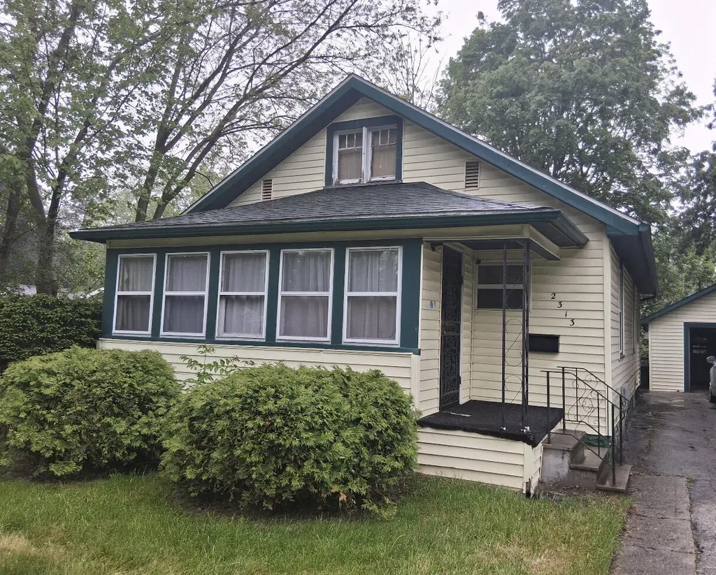2313 Glenwood Ave