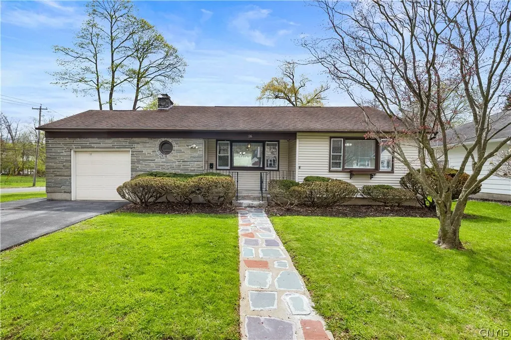 26 Geer Ave