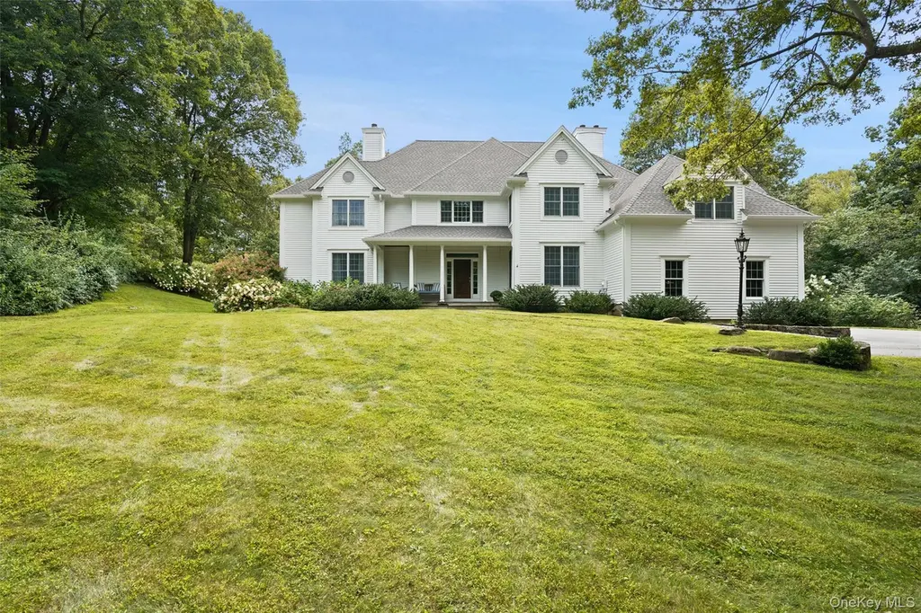 26 Major Tallmadge Ln