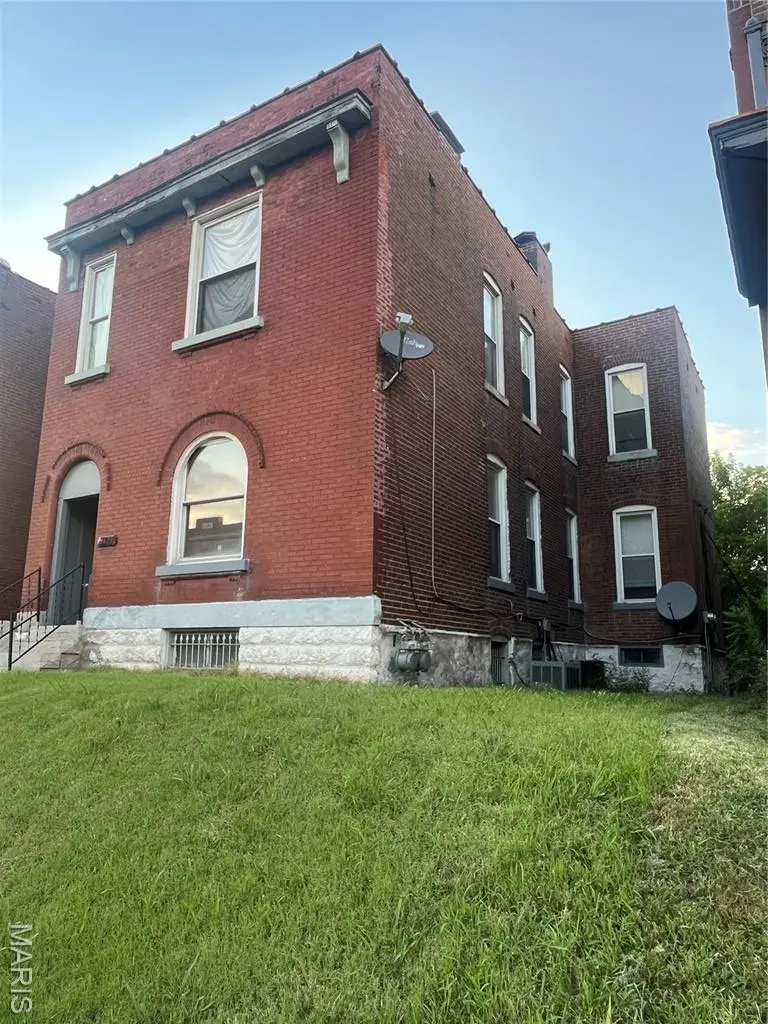 3423 Keokuk