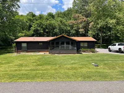 207 Oriole Dr