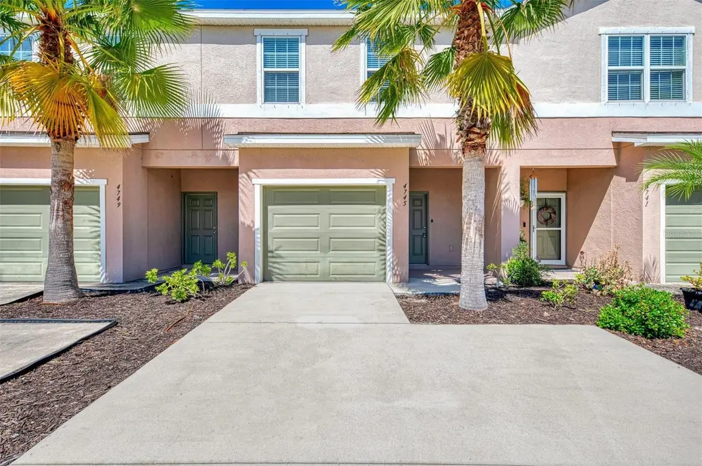 4745 Vignette Way