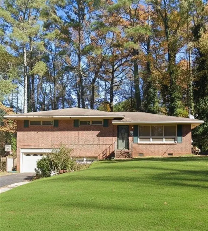 1204 Club House Rd